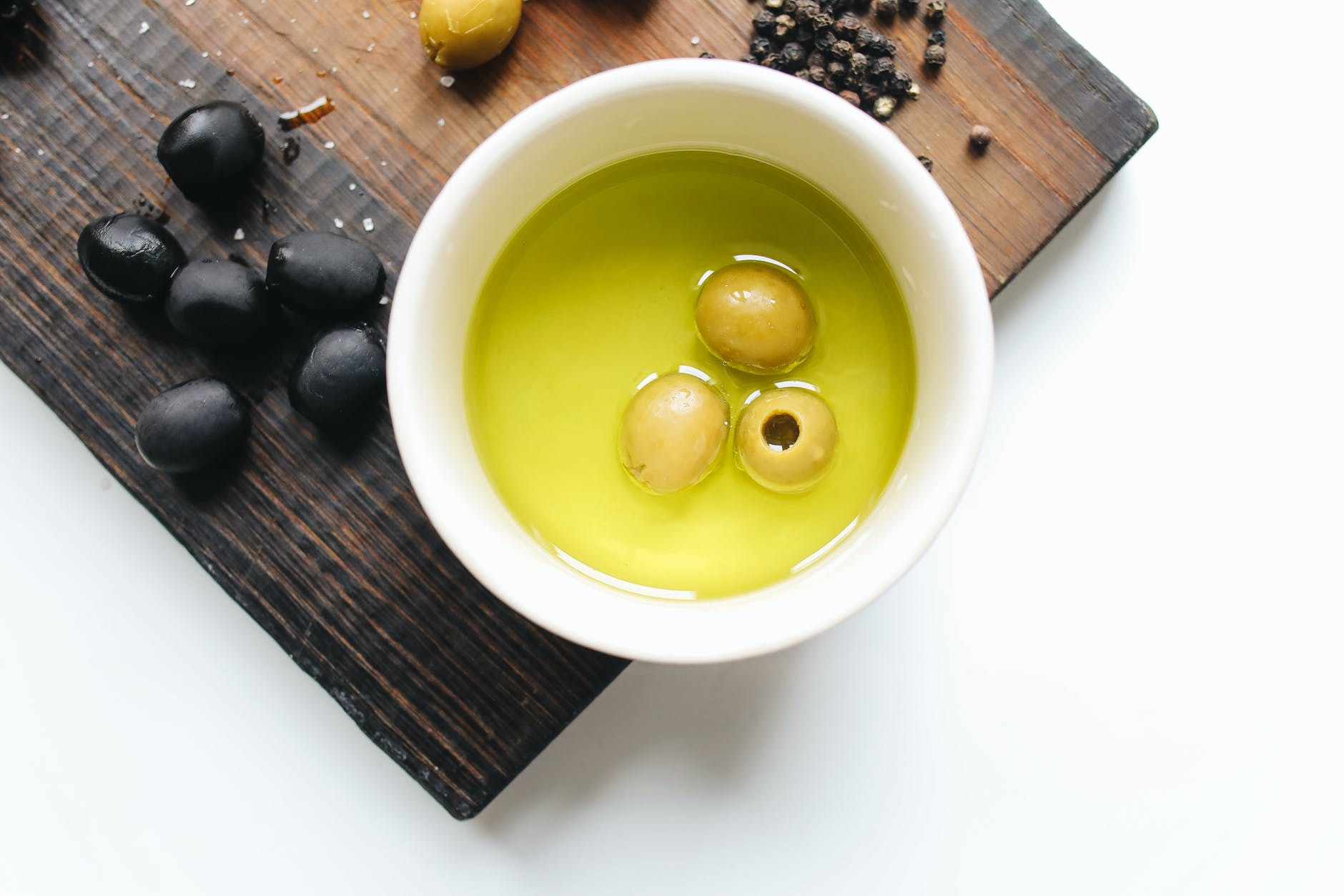 photo of olives on a bowl